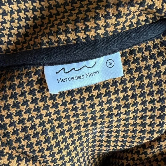 Local designer blazer - Picture 3 of 3